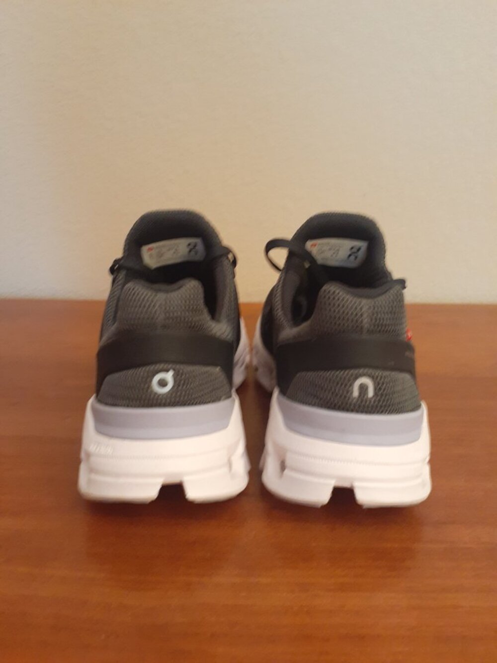 On Cloudswift Mesh Sneakers - Picture 6 of 10